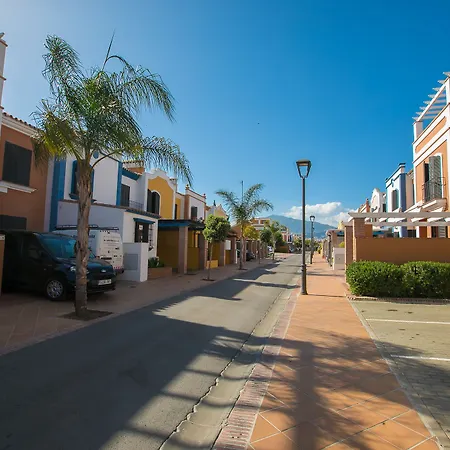 Oleholidays Adosado Y Golf Guadalmina Urbanizacion Privada Сasa de vacaciones *